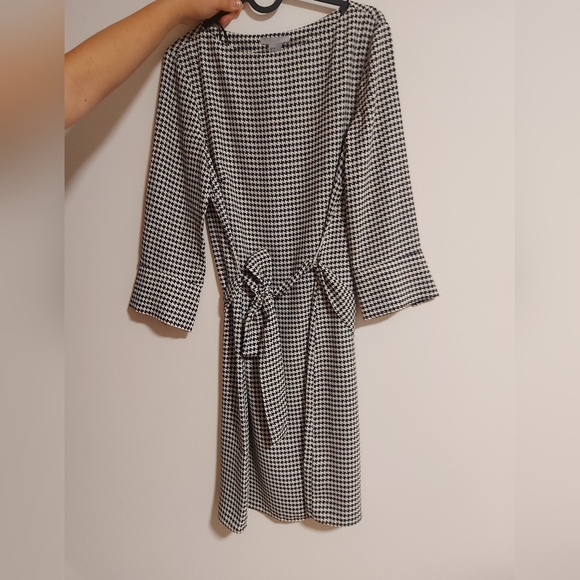 H&M lined dress with wrist tie - Picture 2 of 7